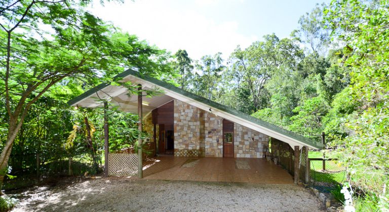 Lodge entrance 768x420