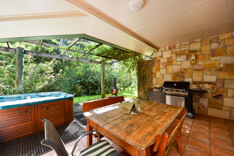 Lodge patio 768x513