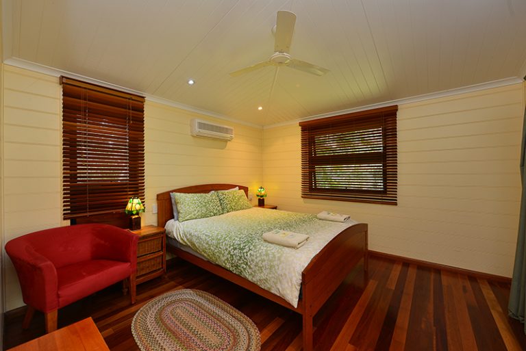 queen bedroom 768x513