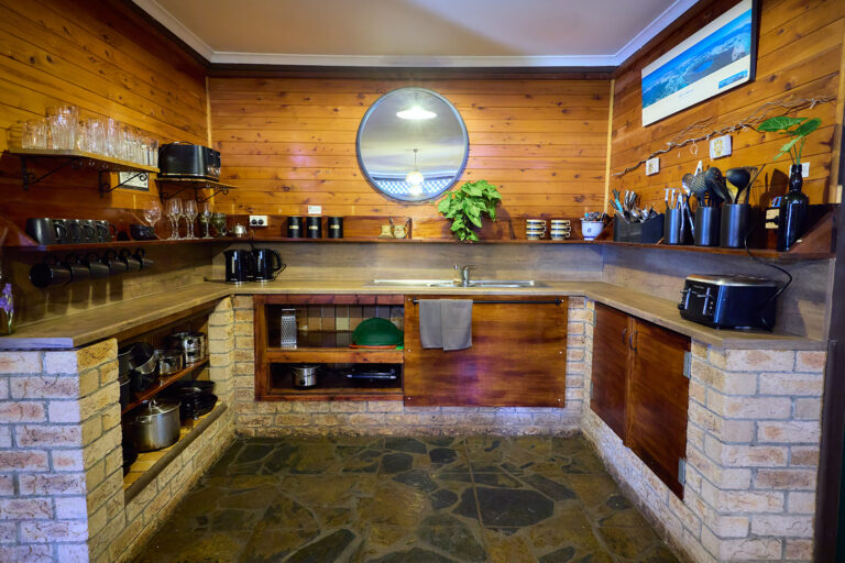 OnTheWallaby25 0173 1 websize 1 768x512